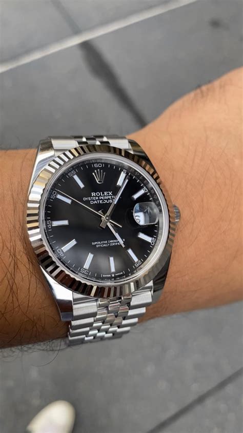 can you just walk in a rolex and buy it|how to buy a rolex model.